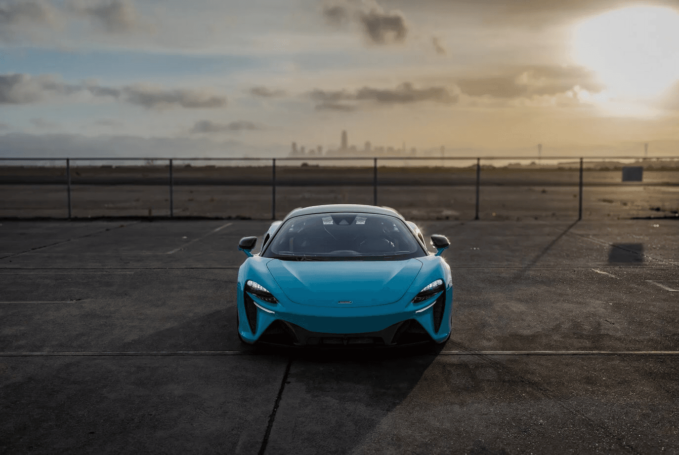 McLaren Artura TechLux